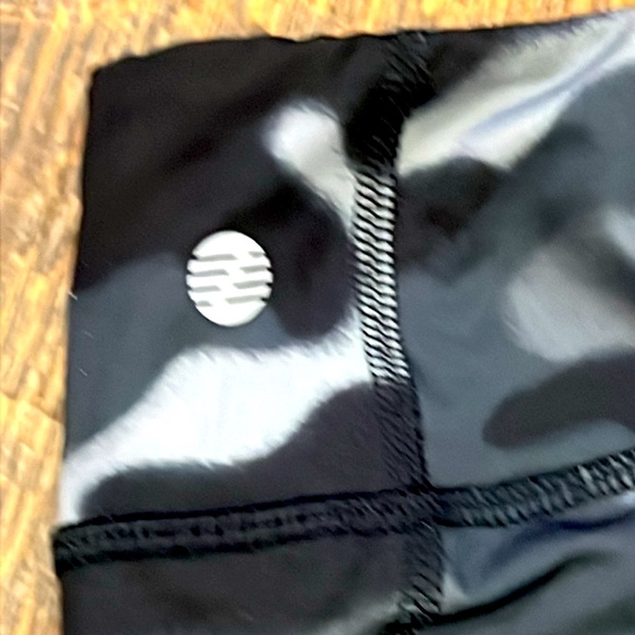 NWOT Z By Zella Girls Camouflage Leggings. - Picture 5 of 5